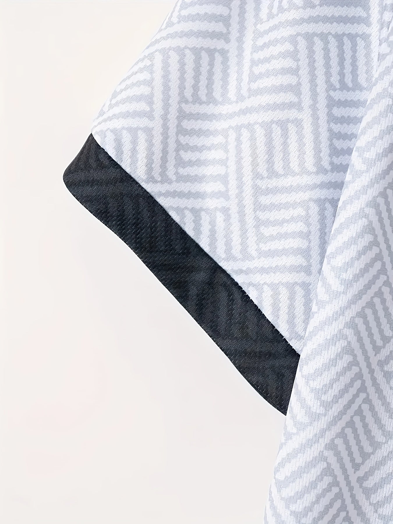 Strukturiertes Polo-Shirt mit Reißverschluss und Shorts-Set