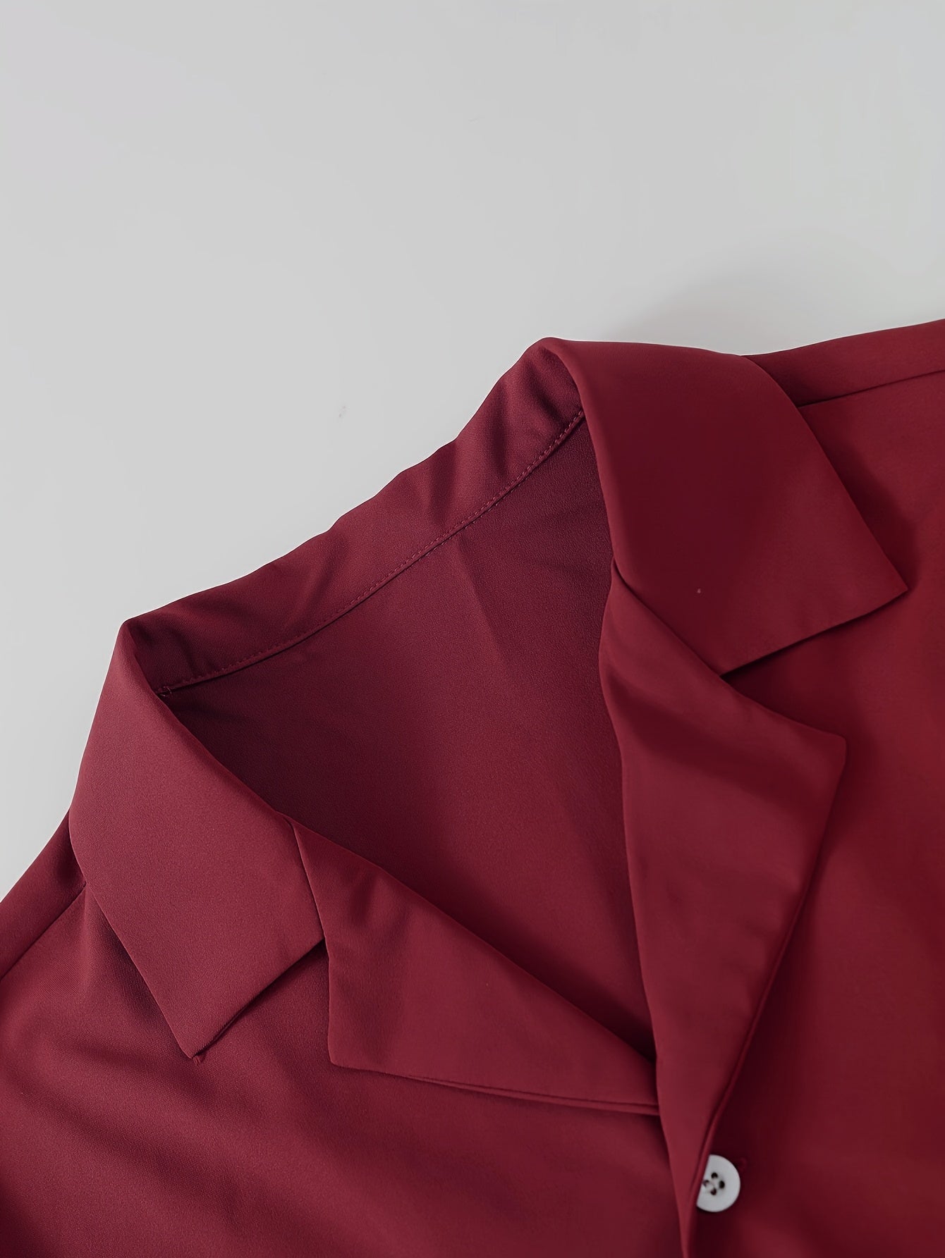 Conjunto de camisa de manga corta y pantalones de corte relajado