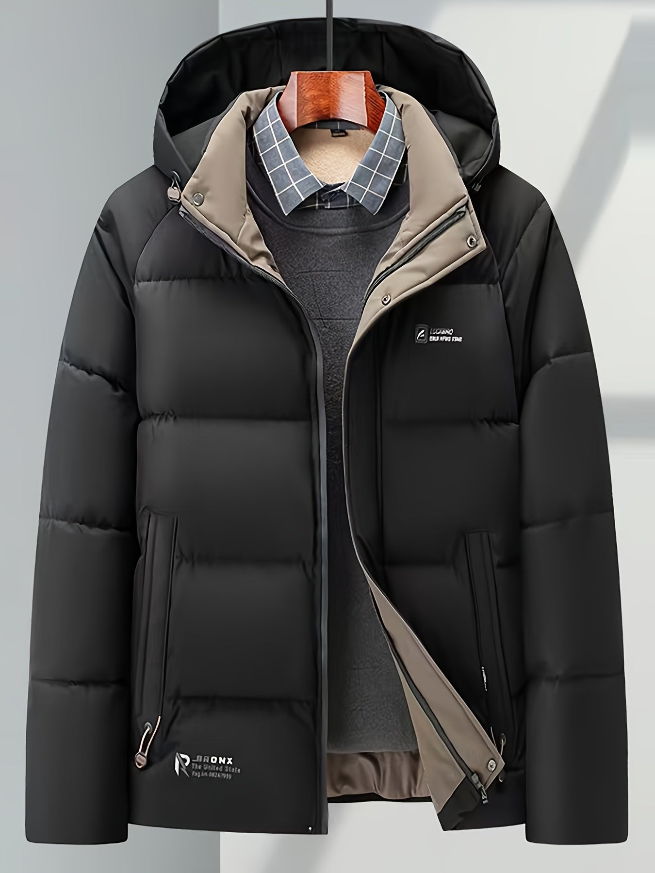 Chaqueta de invierno acolchada con capucha