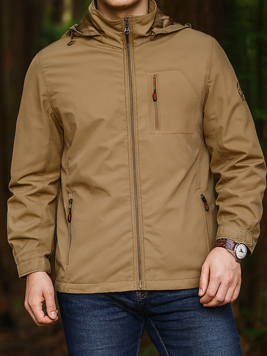 Chaqueta cortavientos ligera con capucha