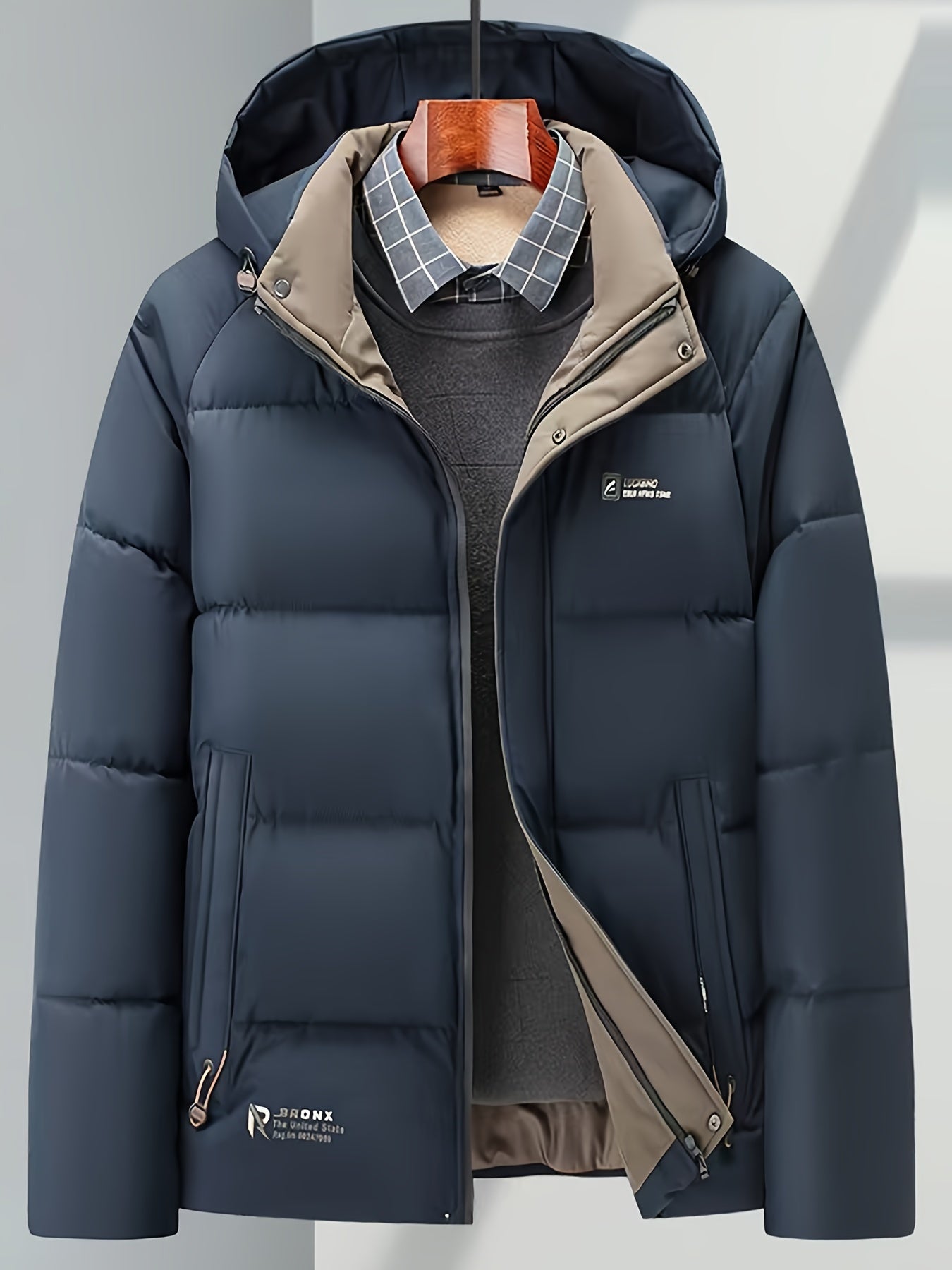 Chaqueta de invierno acolchada con capucha