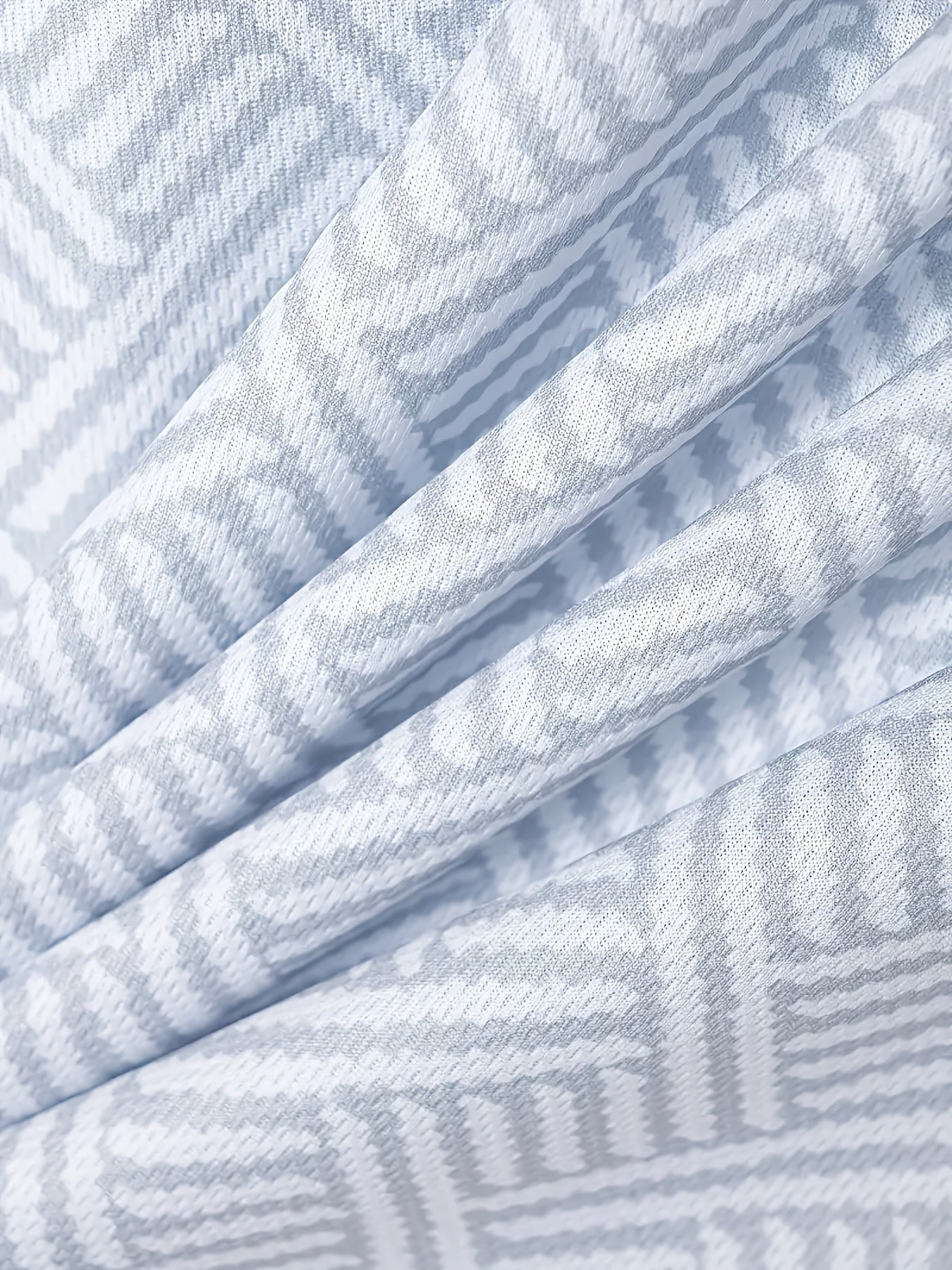 Strukturiertes Polo-Shirt mit Reißverschluss und Shorts-Set