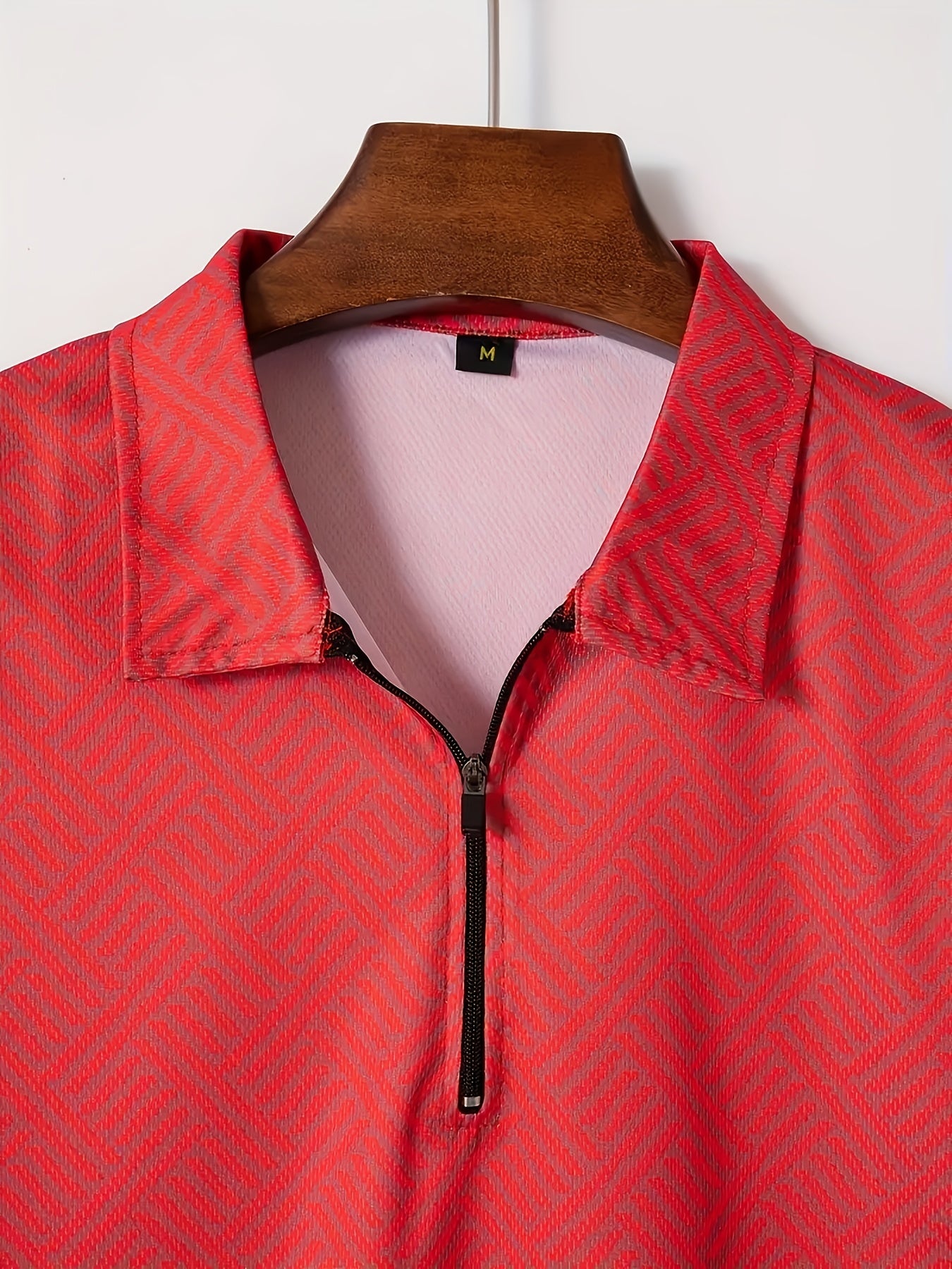 Strukturiertes Polo-Shirt mit Reißverschluss und Shorts-Set