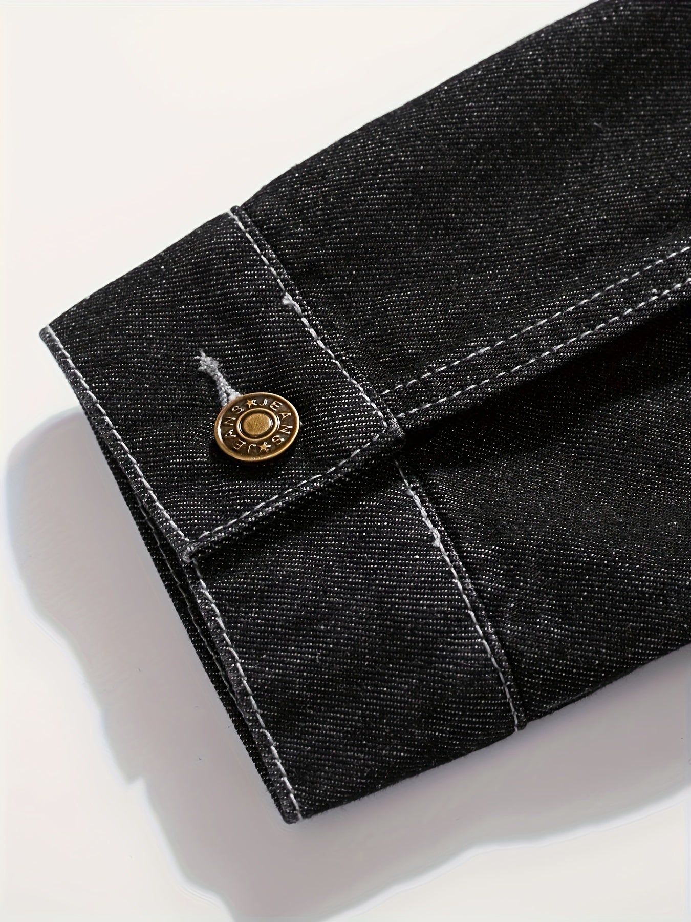 Chaqueta vaquera clásica con botones