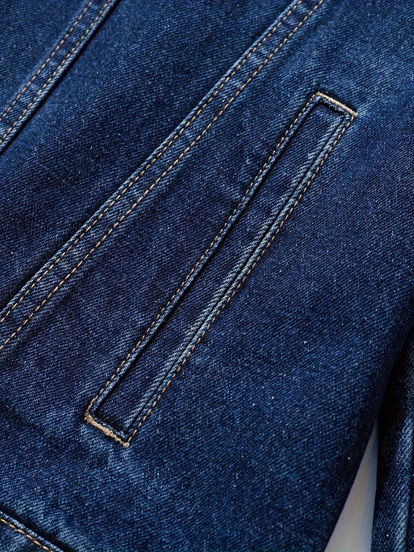 Chaqueta vaquera clásica con botones